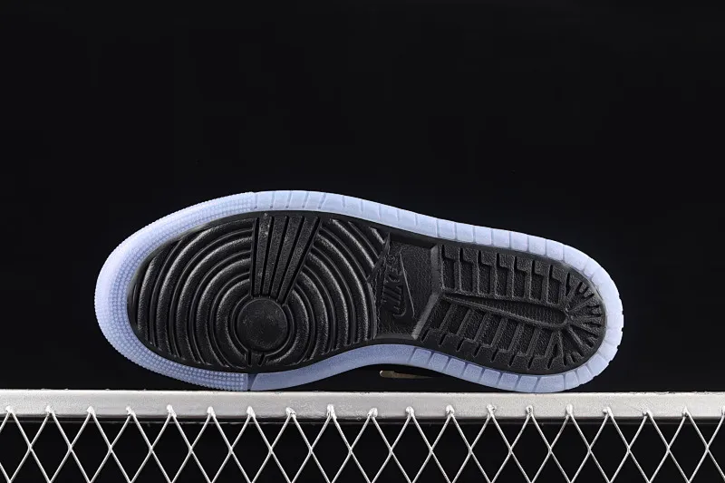 All categories Air Jordan Jordan series basketball shoes Air Jordan 1 High Air Jordan 1 Zoom CMFT AJ1 Joe 1 black gold blue hook basketball shoes DQ0659-700